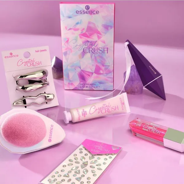 Četkica za šminkanje ESSENCE crystal crush 01 Opal Magic